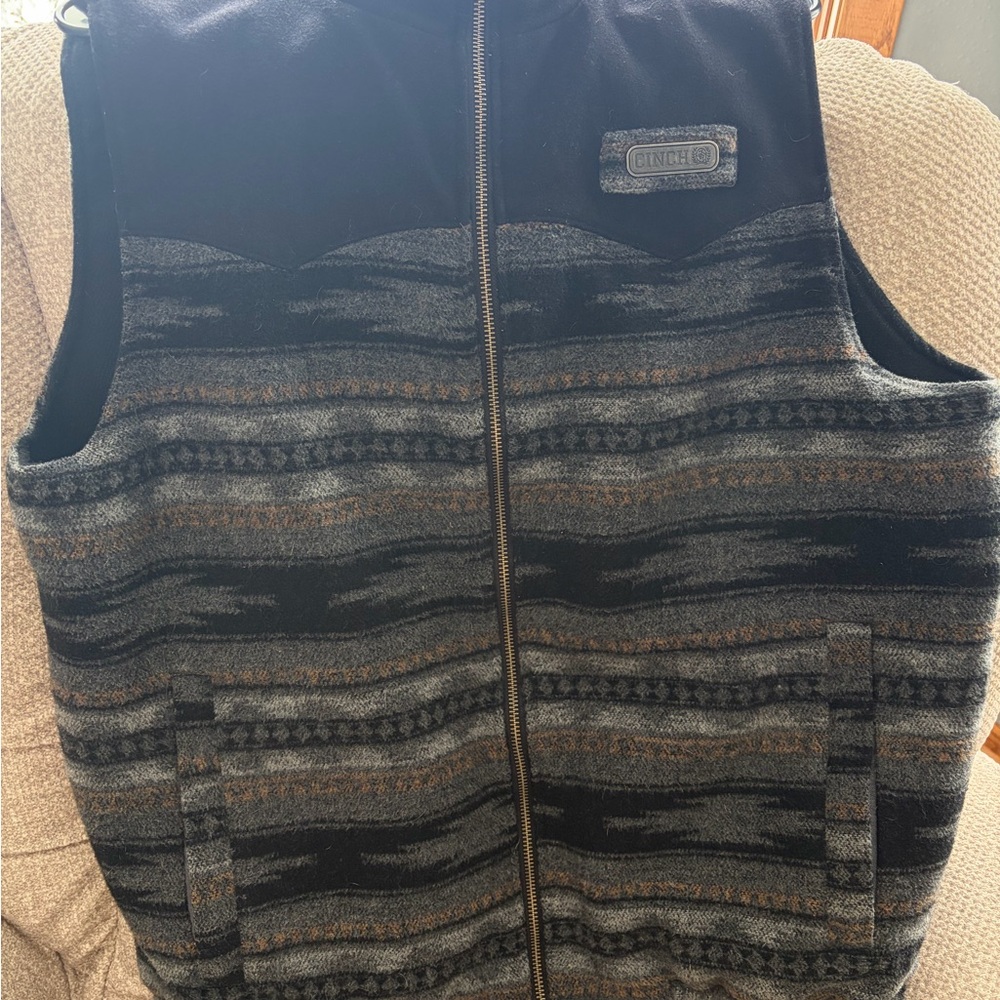 Cinch Black and Gray Wave Pattern Vest